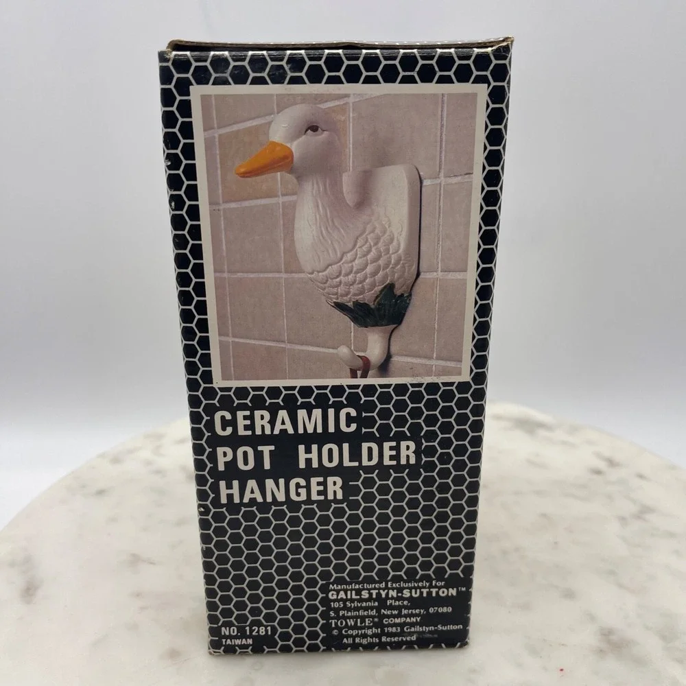 Vintage White Ceramic Duck Head Yellow Beak‎ Towel Holder Wall Mount Hanger